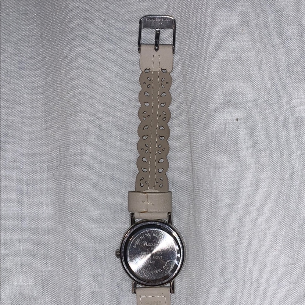 Watch - Picture 2 of 4